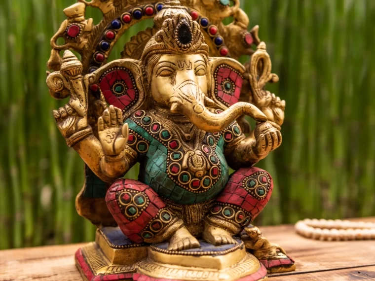 GANESHA CORONA