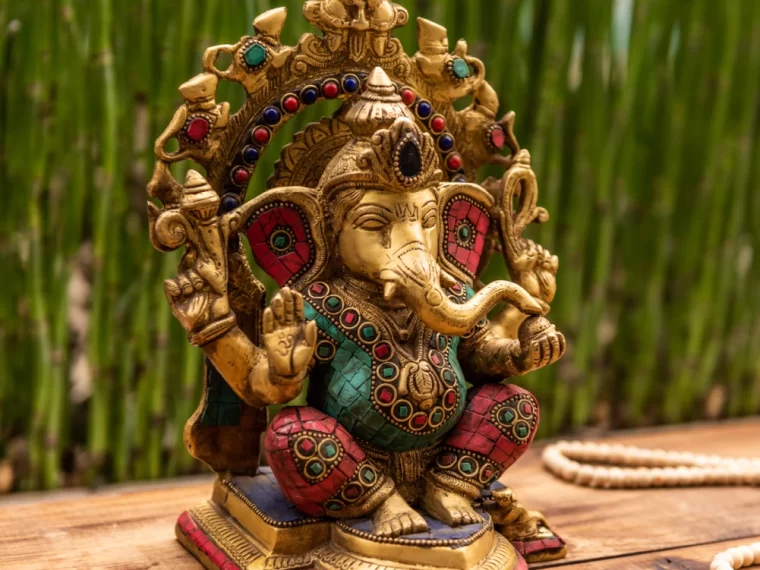 GANESHA CORONA